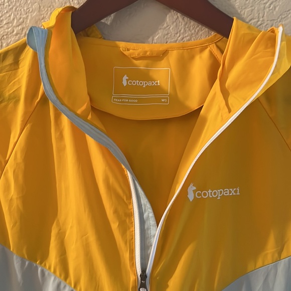 Cotopaxi Windbreaker - Picture 5 of 6